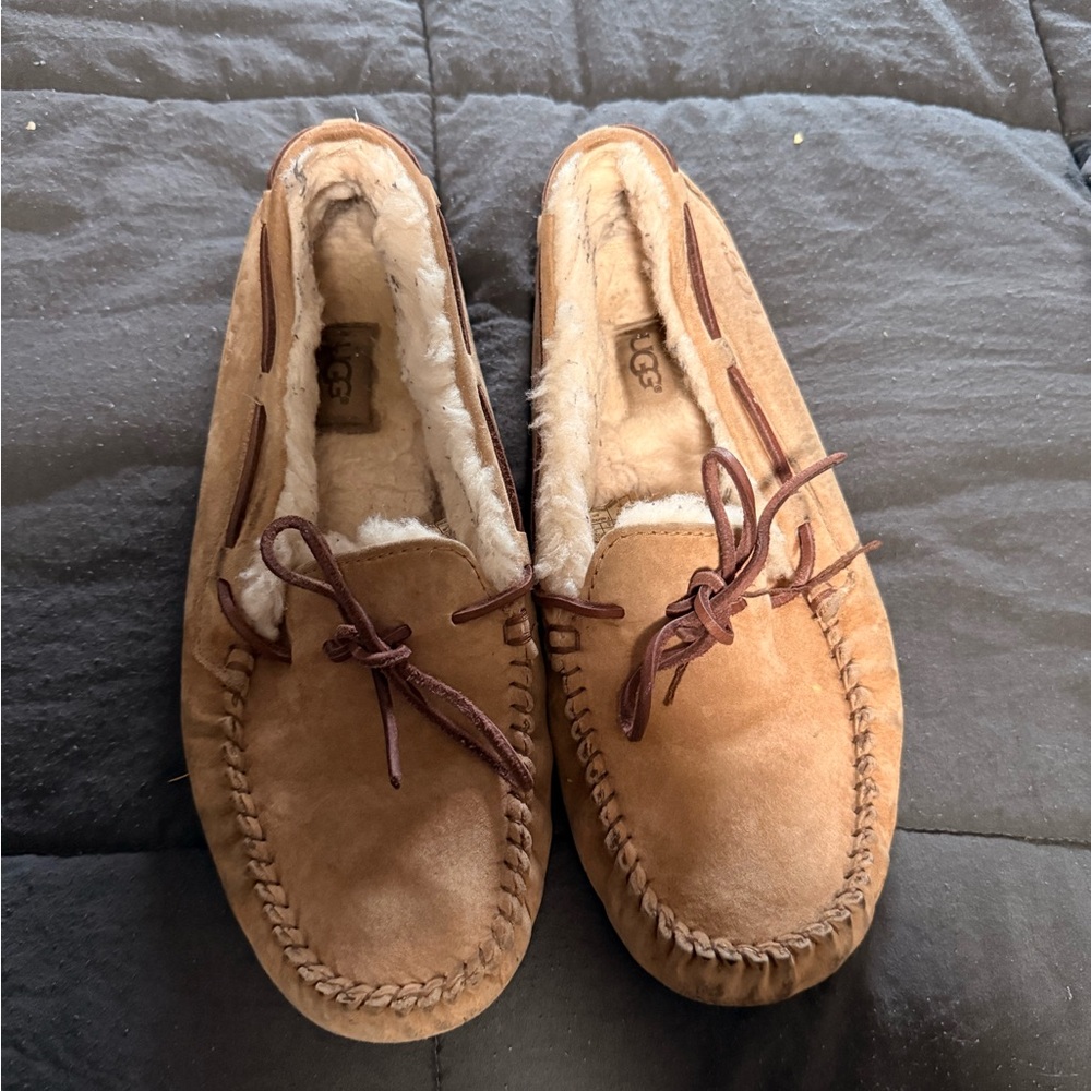 UGG Women's Chestnut Tan Suede Moccasin Slippers